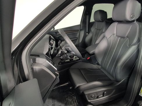 Certified 2025 Audi Q5 2.0T Premium Plus w/ Premium Plus Package image 19