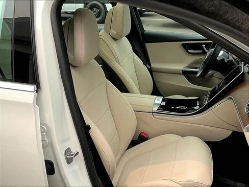 Certified 2024 Mercedes-Benz C 300 4MATIC Sedan image 31