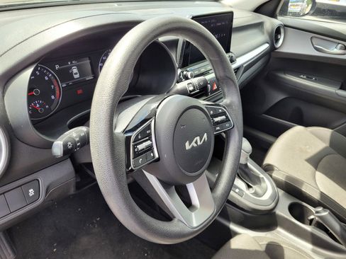 Used 2023 Kia Forte LXS image 12