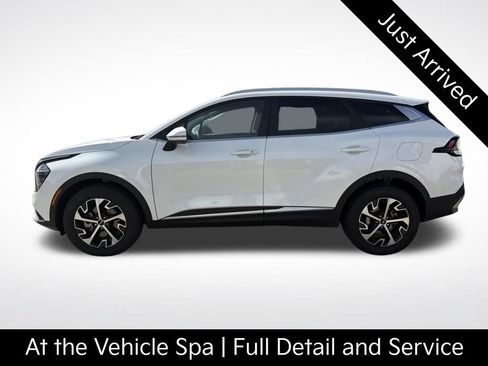Certified 2025 Kia Sportage EX AWD/4WD image 1