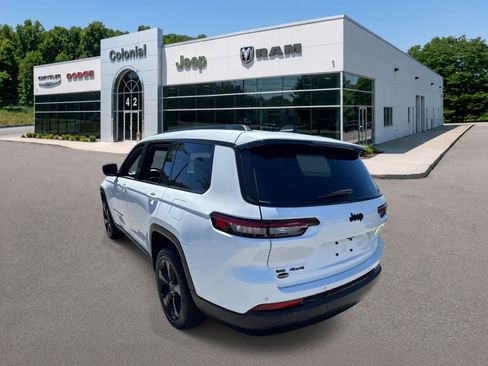 Used 2023 Jeep Grand Cherokee L Laredo AWD/4WD image 4