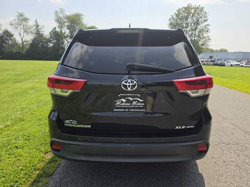 Used 2017 Toyota Highlander XLE AWD/4WD image 7