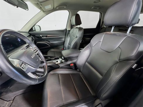 Used 2023 Kia Telluride LX image 11