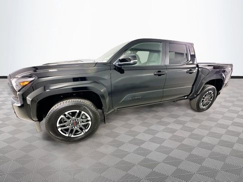Certified 2024 Toyota Tacoma TRD Sport w/ TRD Sport Upgrade Package AWD/4WD image 4