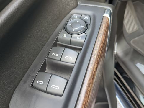 Used 2019 Chevrolet Silverado 1500 High Country w/ Technology Package AWD/4WD image 55