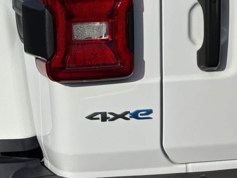 Used 2023 Jeep Wrangler Unlimited Rubicon 4xe w/ Cold Weather Group image 33