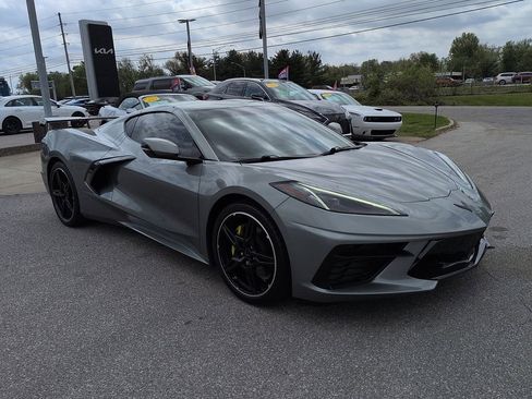 Used 2022 Chevrolet Corvette Stingray Coupe w/ 1LT RWD image 1