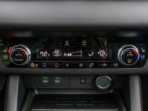 New 2026 Mitsubishi Outlander SEL image 24