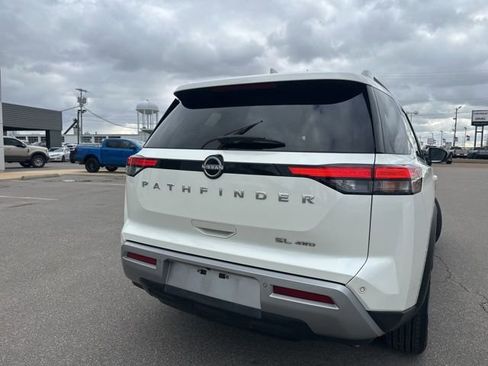 Used 2023 Nissan Pathfinder SL image 20