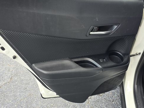 Used 2021 Toyota C-HR XLE FWD image 28