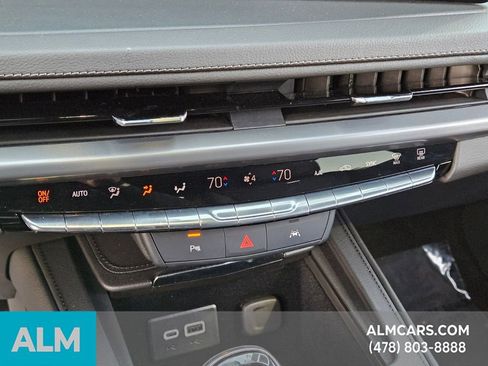 Used 2025 Cadillac XT4 Premium Luxury image 22