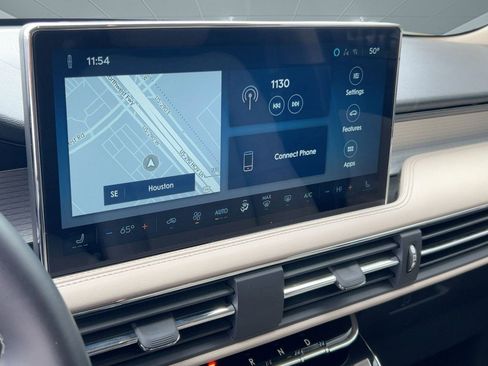 Used 2025 Lincoln Corsair FWD image 23