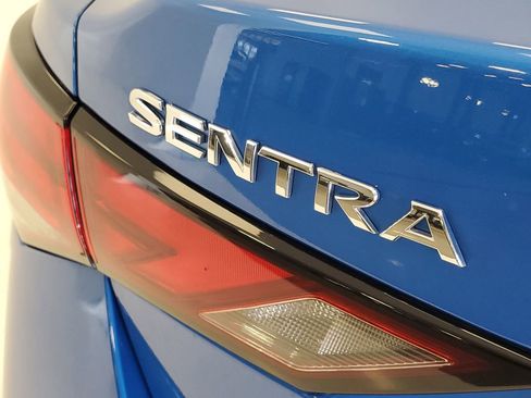 Used 2025 Nissan Sentra SV FWD image 8