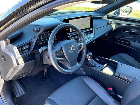 Used 2025 Lexus ES 350 w/ Premium Package image 18