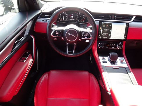 Used 2024 Jaguar F-PACE R-Dynamic S image 14