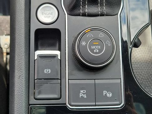 Used 2021 Volkswagen Atlas SEL Premium AWD/4WD image 13