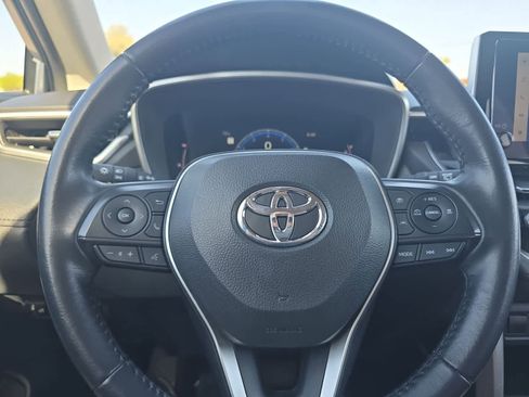 Used 2024 Toyota Corolla Cross XLE FWD image 27