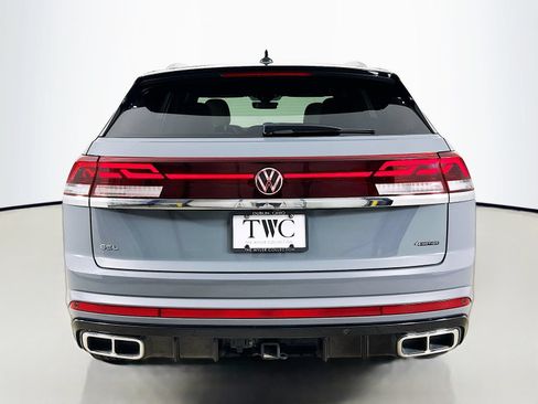 Used 2024 Volkswagen Atlas Cross Sport SEL R-Line AWD/4WD image 6