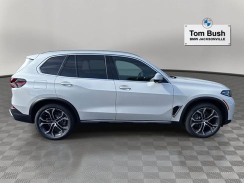 New 2026 BMW X5 sDrive40i w/ Executive Package image 2