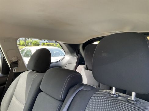 Used 2019 Nissan Pathfinder S AWD/4WD image 12