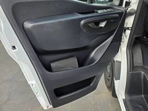 Used 2025 Mercedes-Benz Sprinter 2500 image 19