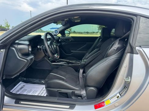 Used 2025 Toyota GR86 Premium RWD image 20