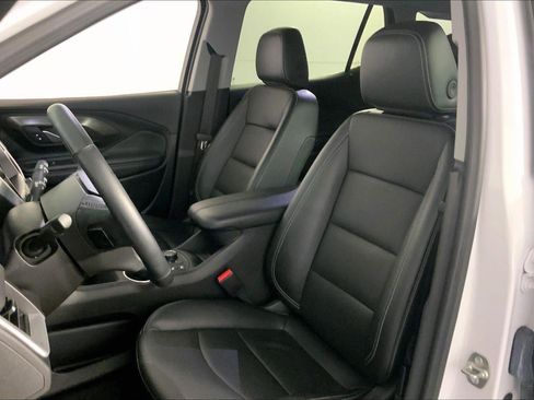 Used 2024 GMC Terrain SLT AWD/4WD image 22