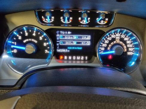 Used 2013 Ford F150 Platinum RWD image 23