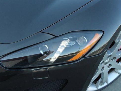 Used 2013 Maserati GranTurismo Sport RWD image 39