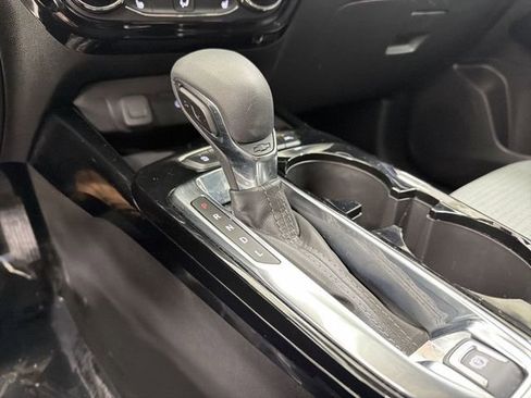 Used 2025 Chevrolet Trax LT w/ LT Convenience Package image 25