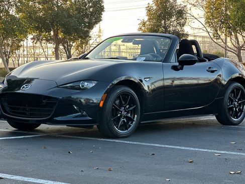 Used 2022 MAZDA MX-5 Miata Sport image 7