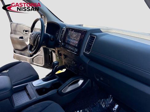 Used 2022 Nissan Frontier SV w/ Technology Package AWD/4WD image 37