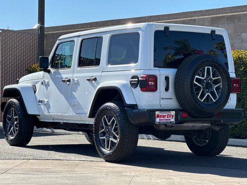 Used 2025 Jeep Wrangler Unlimited Sahara AWD/4WD image 6