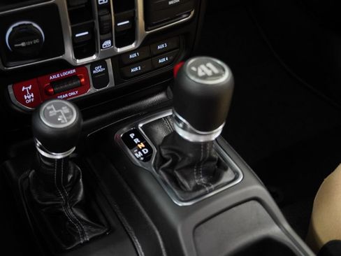 Certified 2025 Jeep Wrangler Unlimited Sport S 4xe AWD/4WD image 34