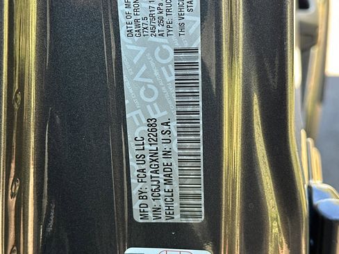 Used 2022 Jeep Gladiator Sport image 29