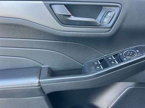 Used 2025 Ford Escape Active FWD image 11
