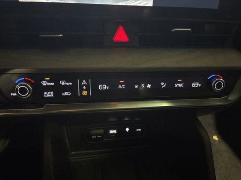 Certified 2023 Kia Sportage X-Line w/ X-Line Premium Package AWD/4WD image 19