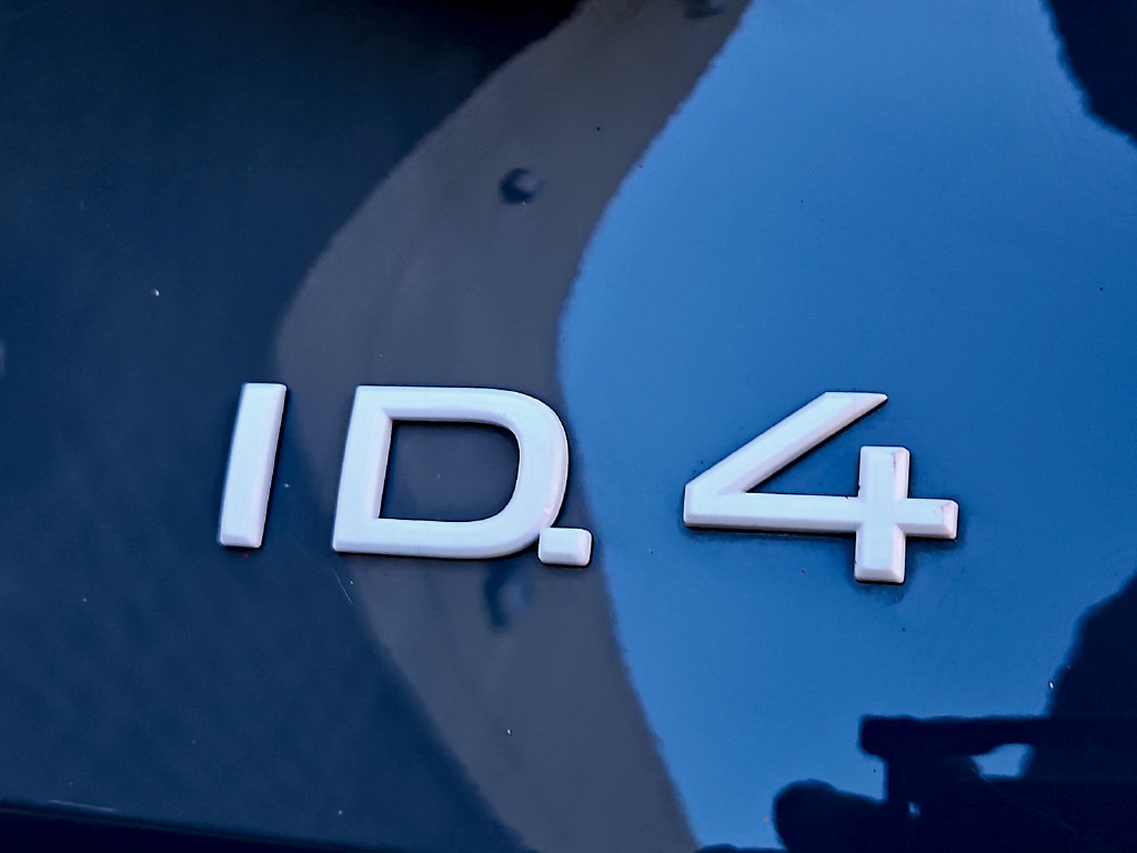 Used 2024 Volkswagen ID.4 Pro S AWD/4WD image 34
