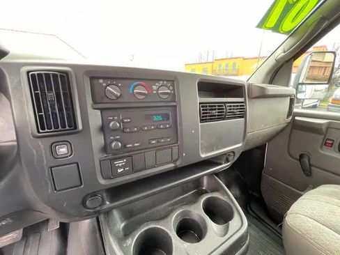 Used 2007 Chevrolet Express 3500 image 11