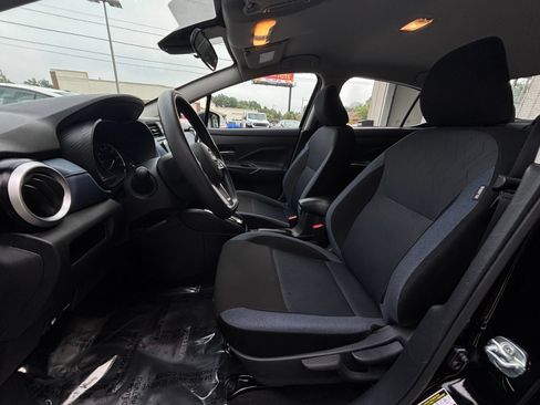 Used 2025 Nissan Versa SV FWD image 25