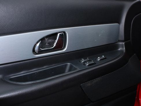 Used 2004 Ford Thunderbird image 22