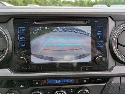 Used 2017 Toyota Tacoma 4x4 Double Cab image 12
