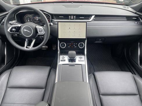 Used 2024 Jaguar XF R-Dynamic SE image 2