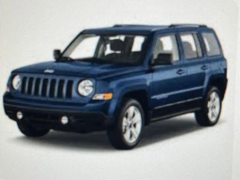 Used 2014 Jeep Patriot Latitude image 1