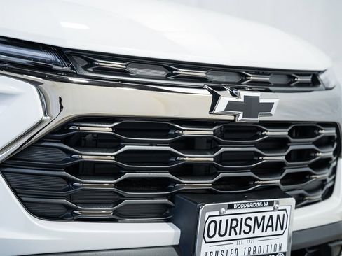 Used 2025 Chevrolet TrailBlazer ACTIV FWD image 11