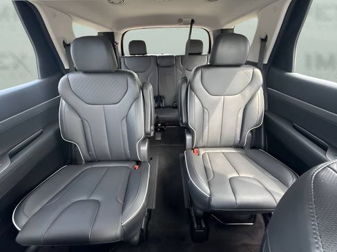 Used 2025 Hyundai Palisade SEL FWD image 6