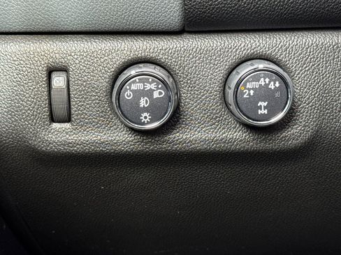 Used 2019 Chevrolet Colorado Z71 image 29