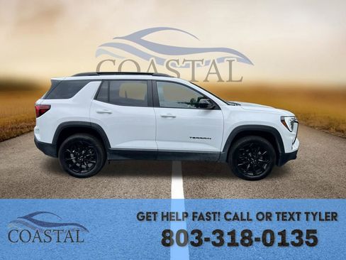 Used 2026 GMC Terrain Elevation w/ Elevation Premium Package FWD image 4