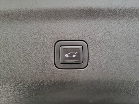 Used 2023 Cadillac Escalade Premium Luxury w/ LPO, Floor Liner Package AWD/4WD image 22