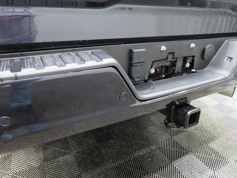 Used 2024 GMC Sierra 2500 AT4 w/ AT4 Premium Plus Package image 48